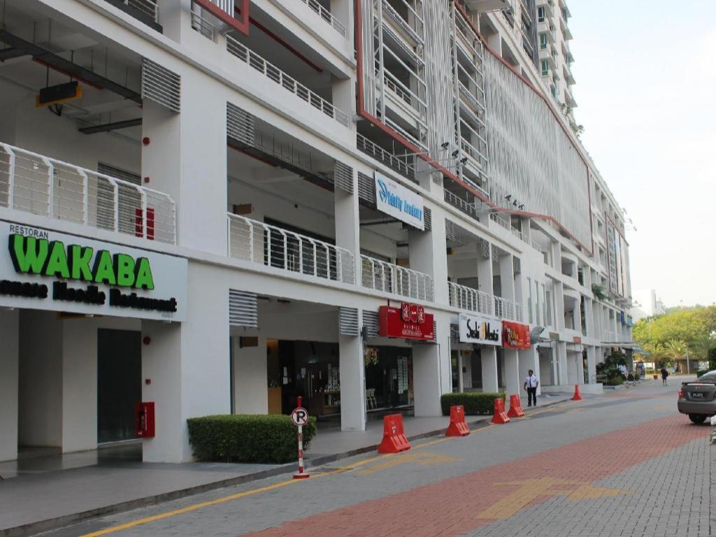D Nice Hotel Bayan Lepas Exterior photo
